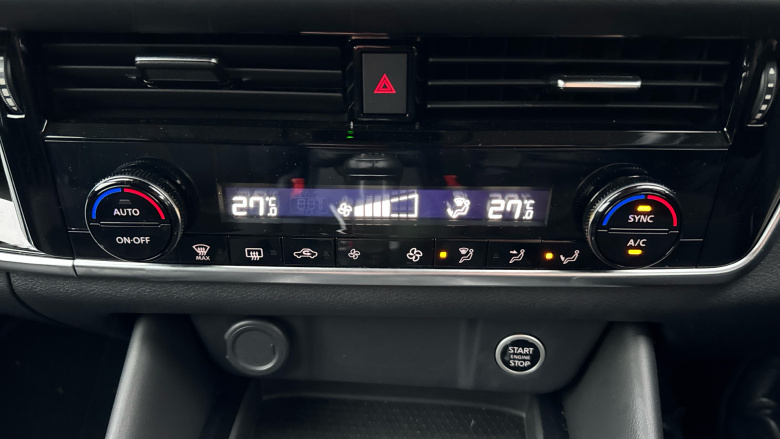 Nissan Qashqai 1.3 DiG-T MH N-Connecta 5dr Petrol Hatchback